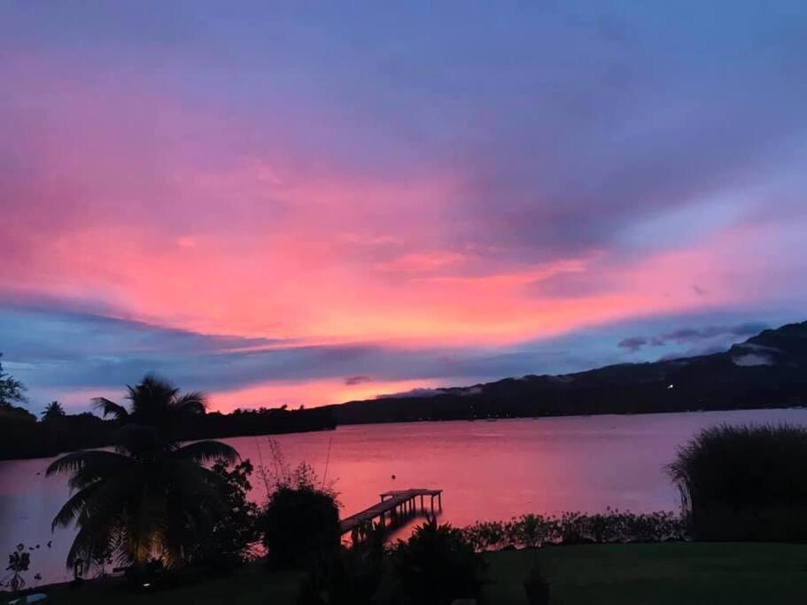 Te Mana Lodge Taravao Buitenkant foto